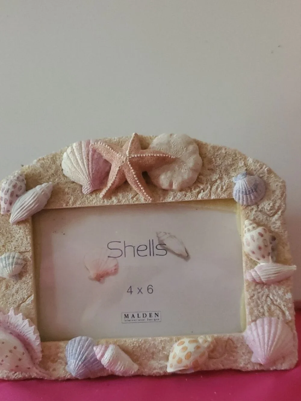 Ocean/Beach Motif, 4x6 Photo Frame with Raised Seashells
